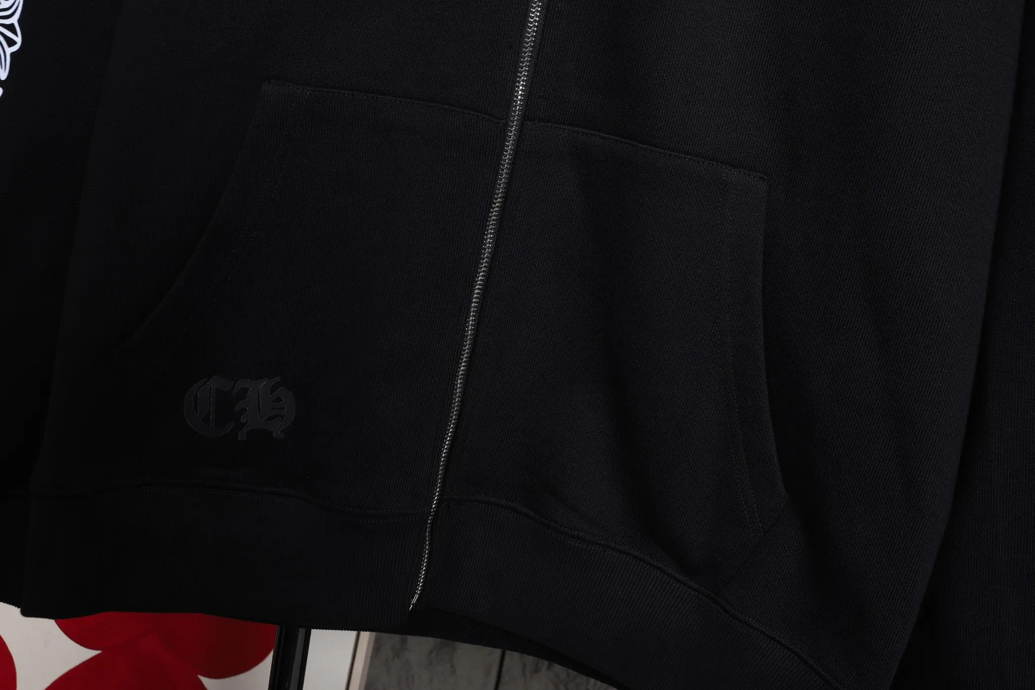 🅿️380 top version new k02 🇺🇸City limited｜ChromeHearts 25 early autumn Chrome Hearts zipper hooded sweatshirt is here Sanskrit letter city cross horseshoe arm zipper hooded sweatshirt, same style for men and women, a must-have basic versatile sweatshirt jacket for early autumn, easy to solve daily matching problems! Casual fit hooded sweatshirt, the silhouette is casual, smooth, casual and tolerant. 530g, custom-made high-weight pure cotton fabric with clear texture and comfortable upper body. The classic model is a must-have for students. If you like it, come and get the same model!
